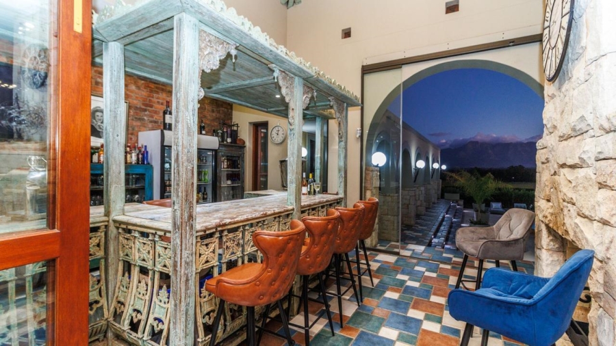 5 Bedroom Property for Sale in Winelands Western Cape